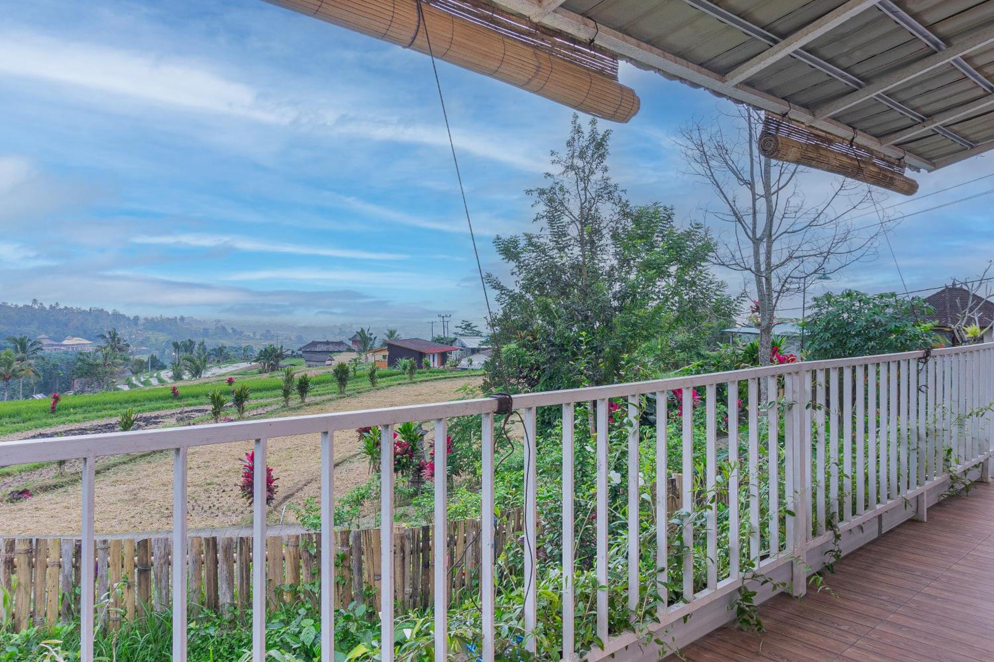 Santya Loka Lodge & Twin Waterfall Jatiluwih Exterior photo